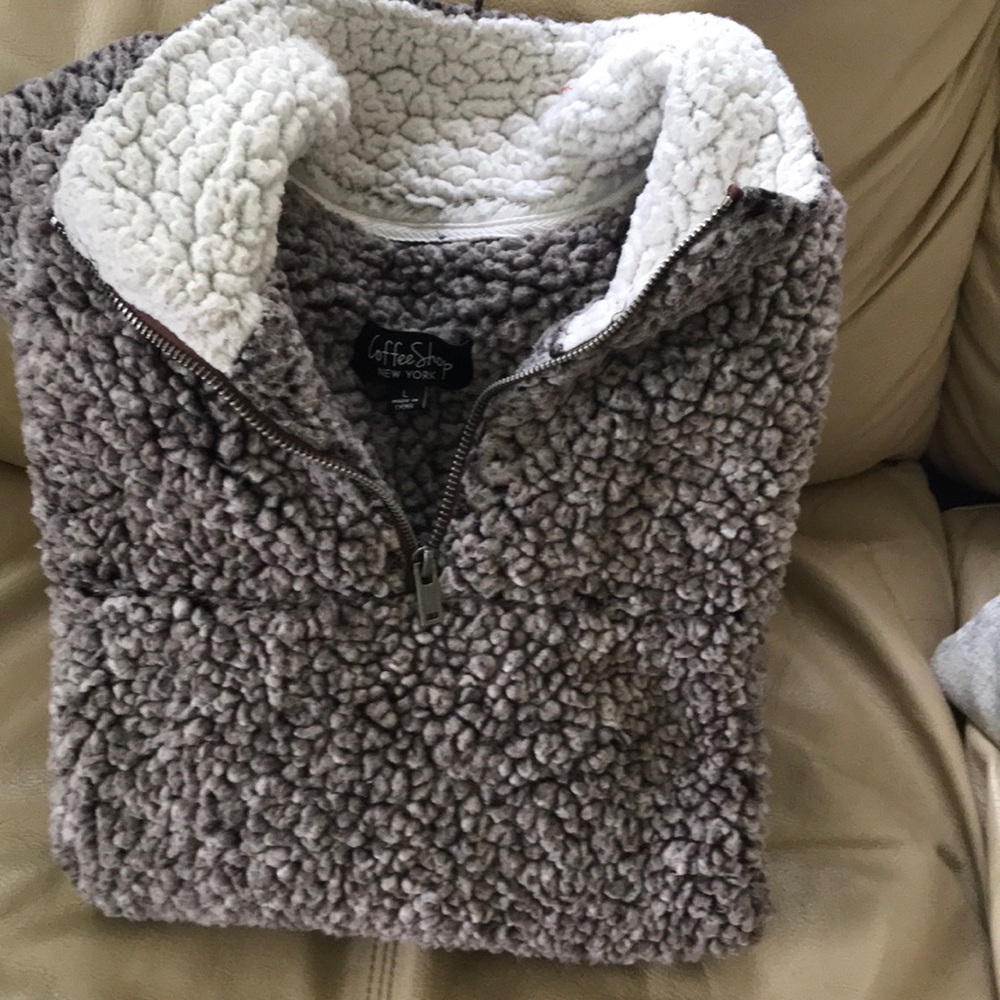 Fuzzy Zip Up Pullover